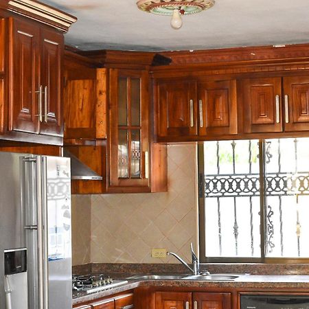 Bayaguana Casa Grande Lujosa 빌라 외부 사진